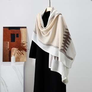 2025年秋冬羊绒披肩围巾圣诞树刺绣针织大披肩围巾180*70cm