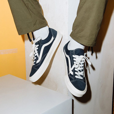 VANS范斯36低帮板鞋车缝线