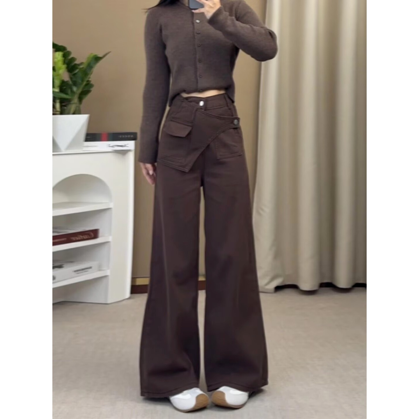 棕咖色阔腿弯刀牛仔裤女秋冬2025新款高腰宽松小众设计感直筒长裤