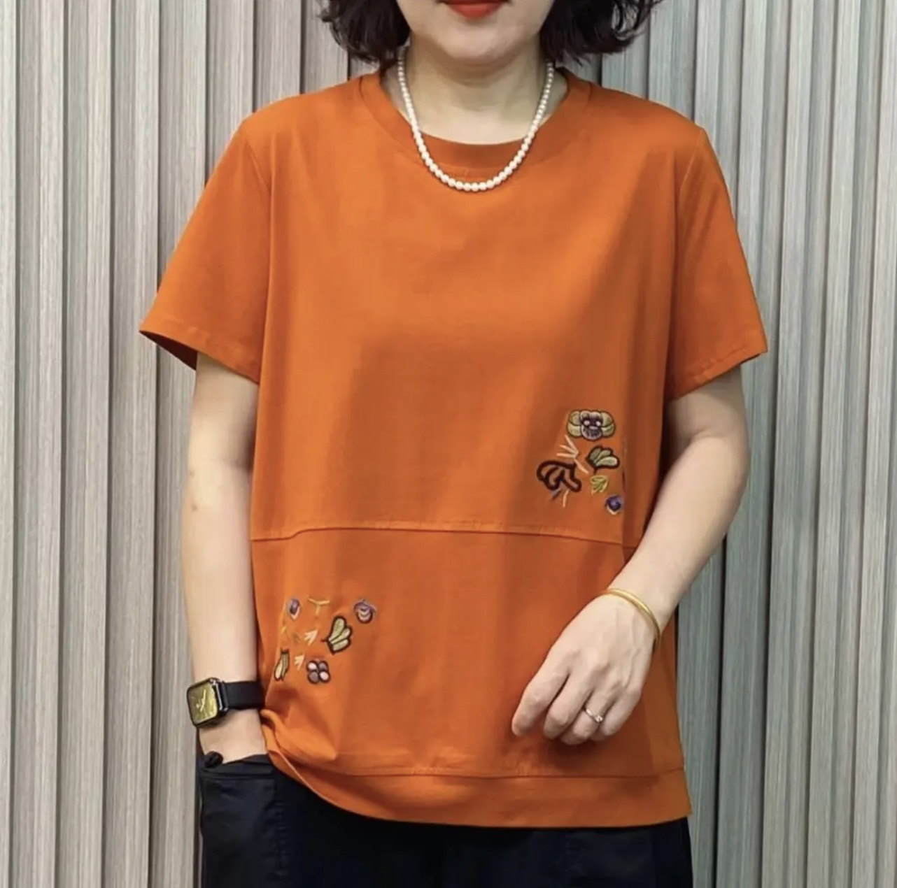 妈妈夏装短袖t恤2025新款宽松休闲夏季刺绣洋气小衫印花棉质上衣