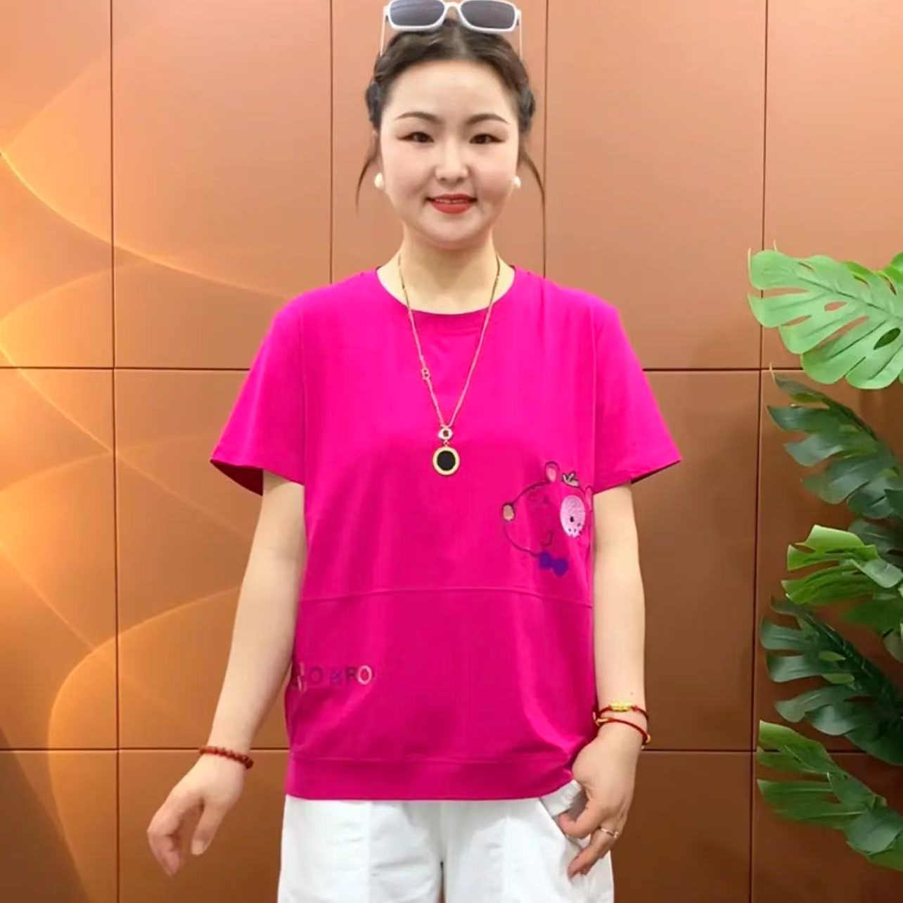 妈妈夏装棉质圆领短袖T恤女2025夏季新款宽松大码遮肚子刺绣小衫