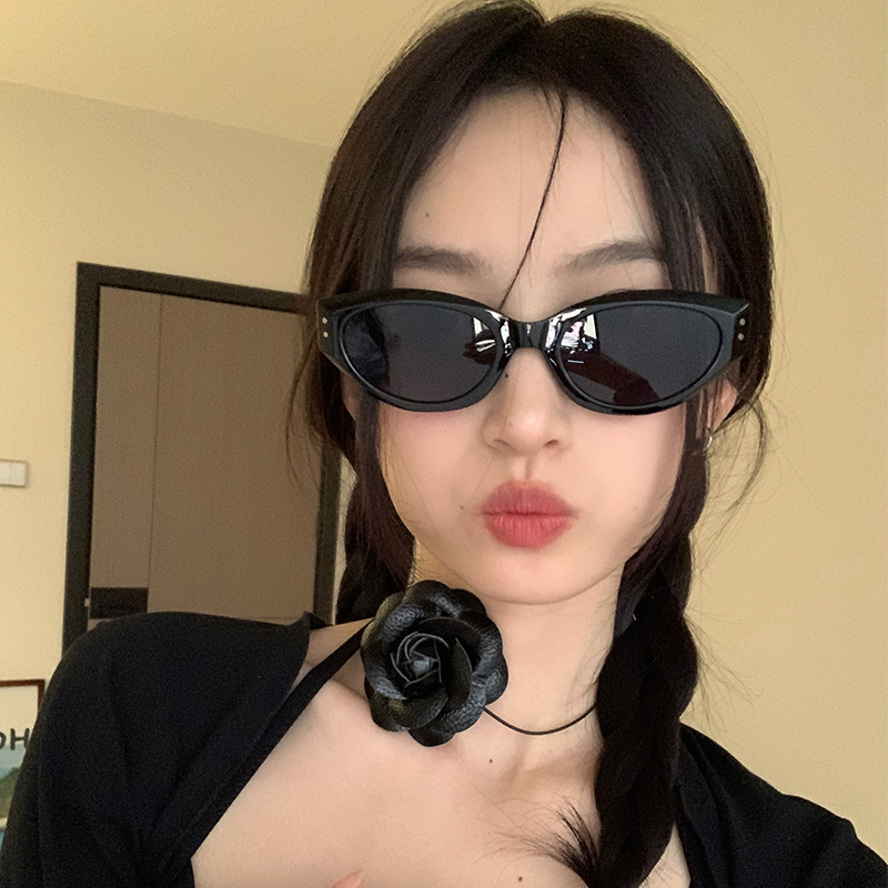 遮阳猫眼女显脸小墨镜防晒