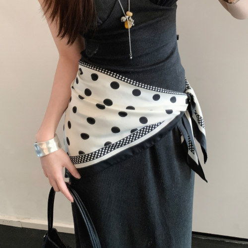 韩系高级感波点三角巾屁帘女