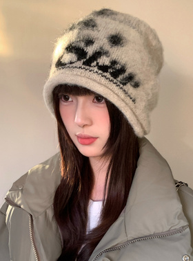 含羊毛卷边字母针织堆堆帽子女冬大头围显脸小护耳冷帽保暖毛线帽
