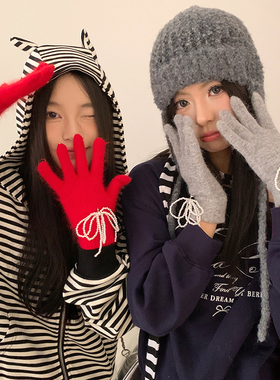 2024秋冬季可触屏甜美珍珠蝴蝶结五指手套女针织兔毛保暖学生百搭