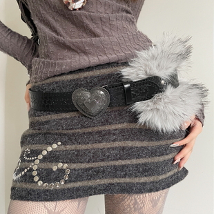 复古y2k爱心雕花毛毛腰带女美式 腰封黑色 小众设计感配裙子牛仔裤