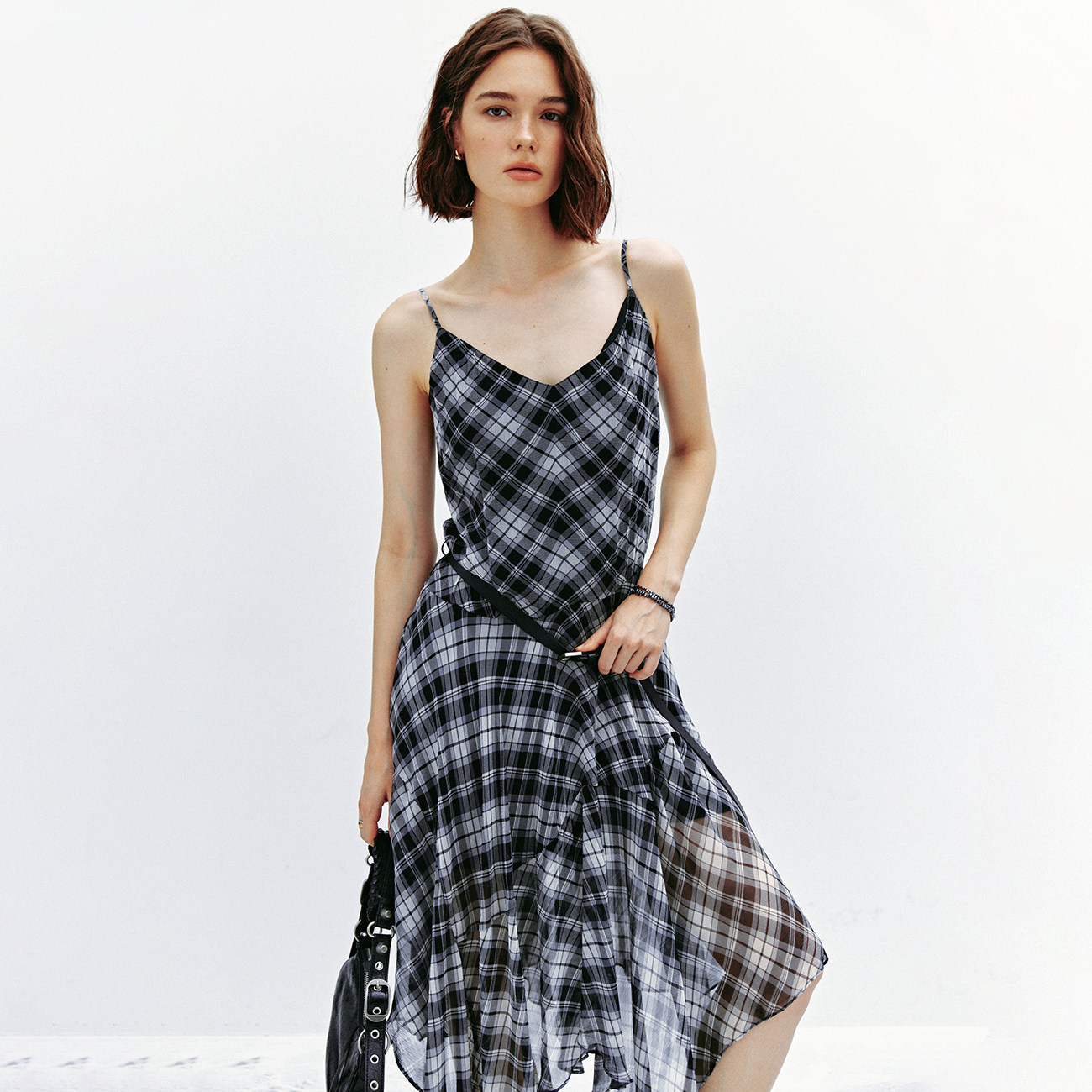 不规则格纹顺纡绉雪纺连衣裙