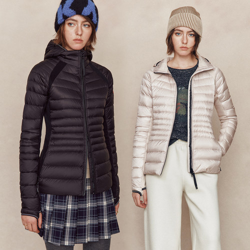 连帽立裁拼接薄款排骨羽绒服