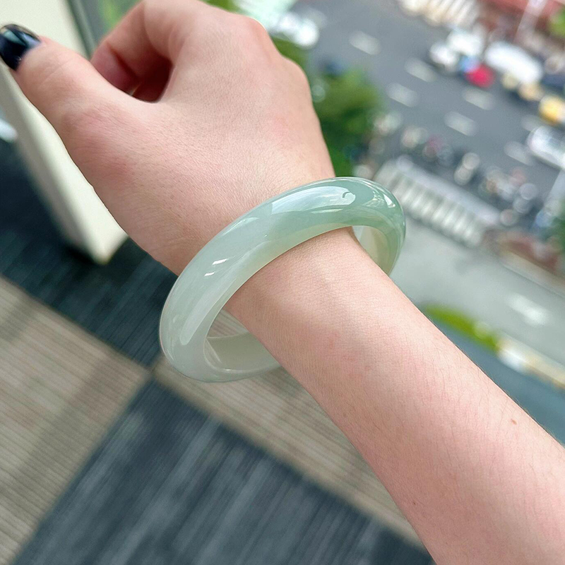 【优选热卖好玉】冰润飘花玉手镯