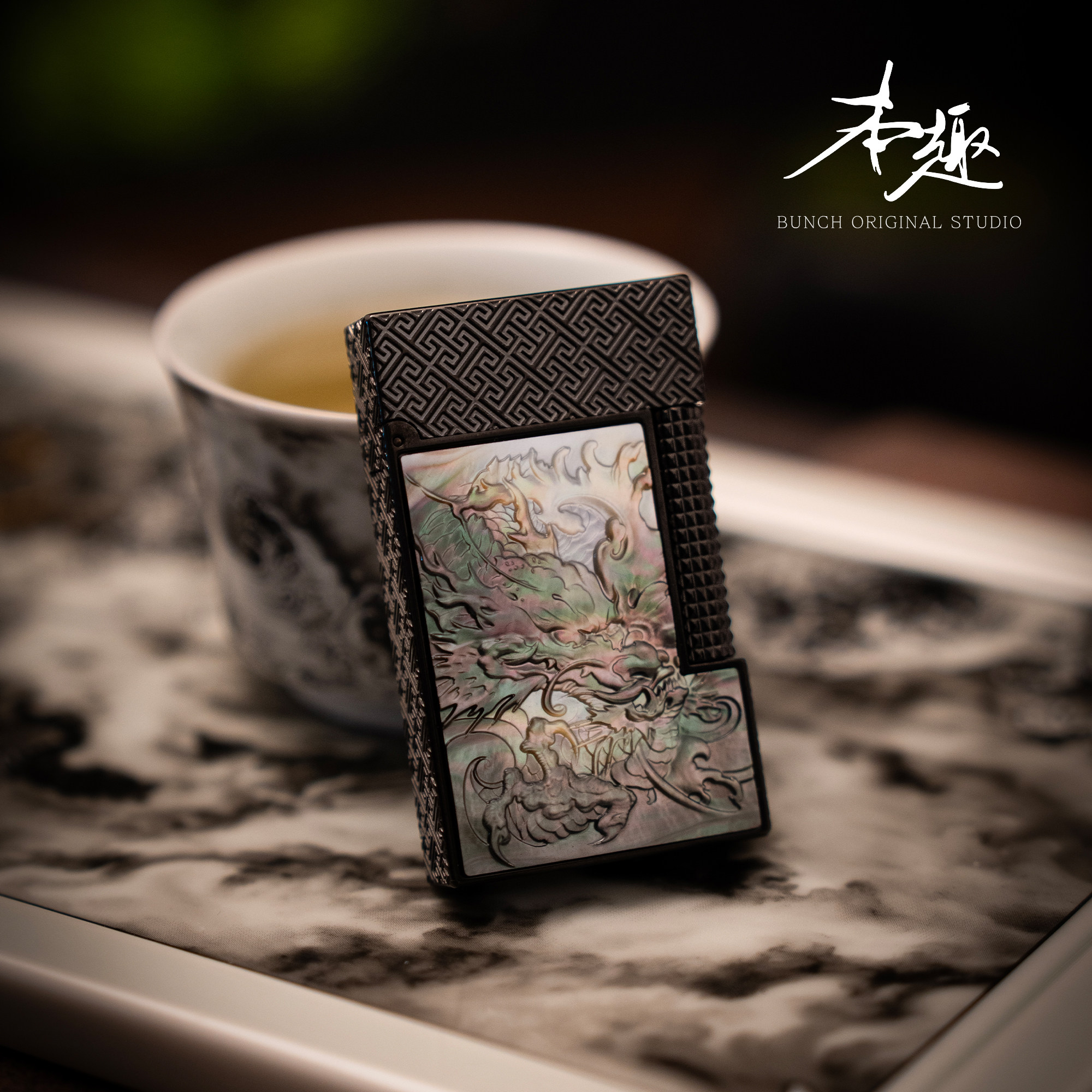 BUNCH【墨龙】品牌高级贝母浮雕朗声打火机彩贝金属充气男生礼物