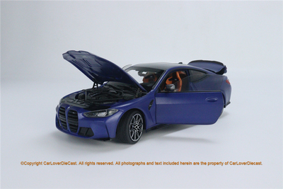 Minichamps蓝色汽车模型