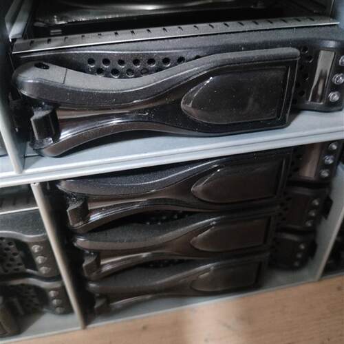 NetApp 111-01506 E-X4046A-R6 E2724 E2824 E2700 系列存储硬盘