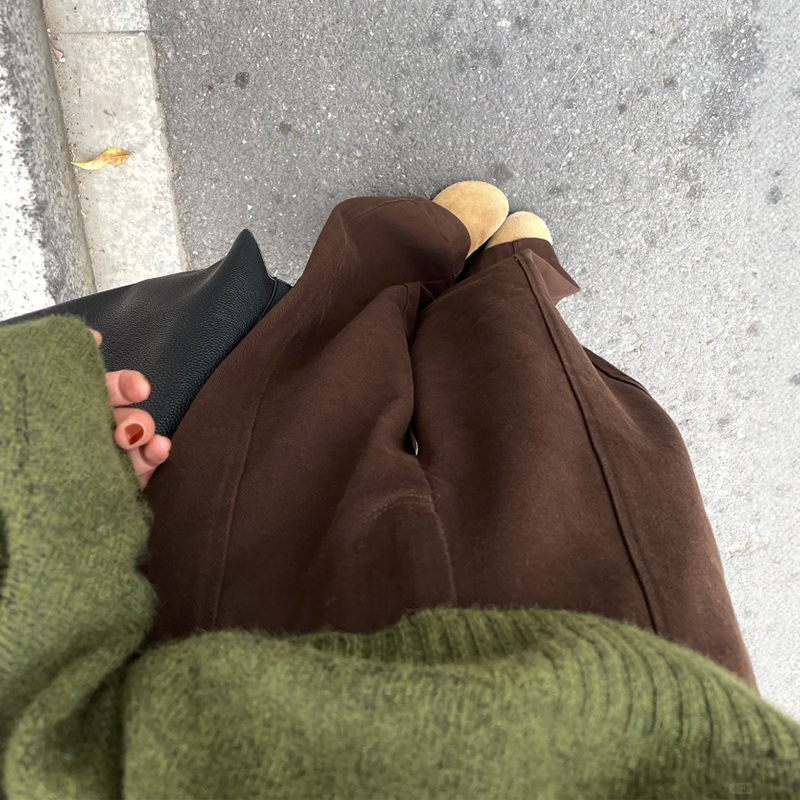 咖色毛呢裤自带秋冬氛围感～