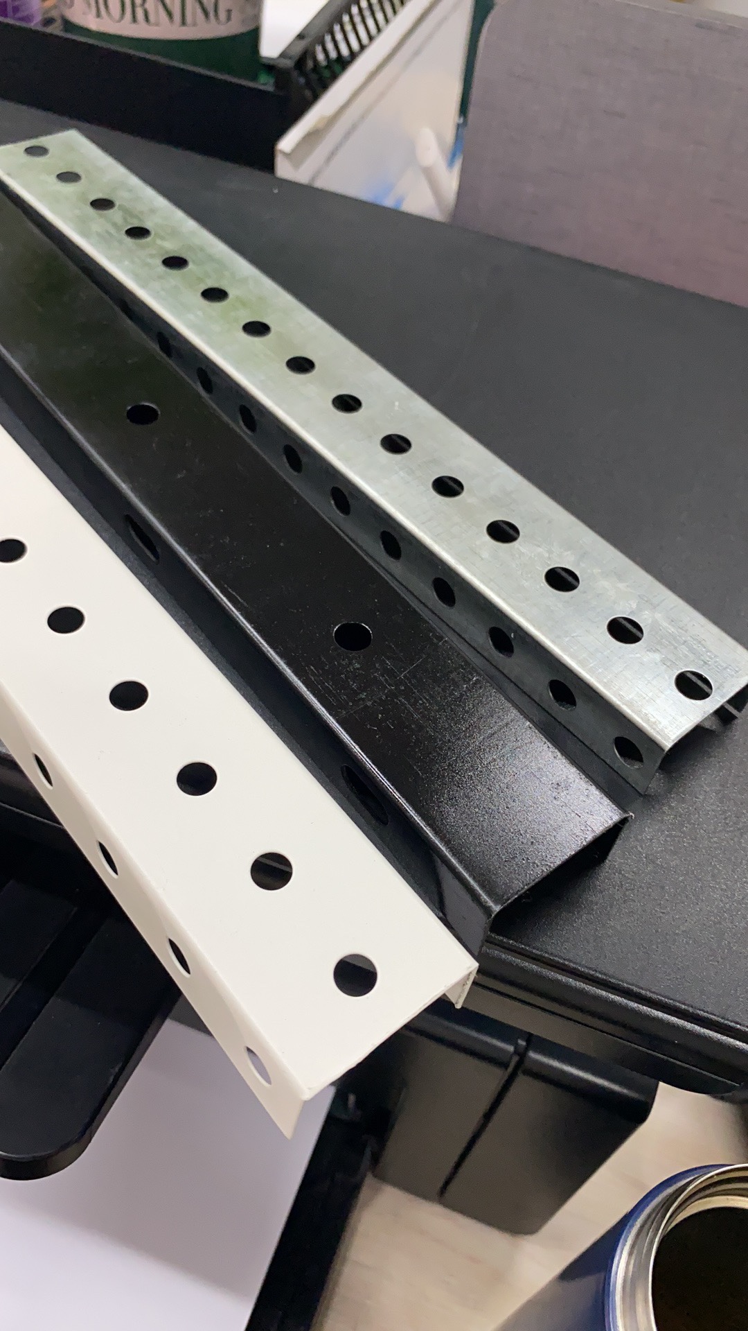 轻钢镀锌龙骨铝吊管专用万能型材凹槽吊顶铝方管卡式镀锌龙骨型材