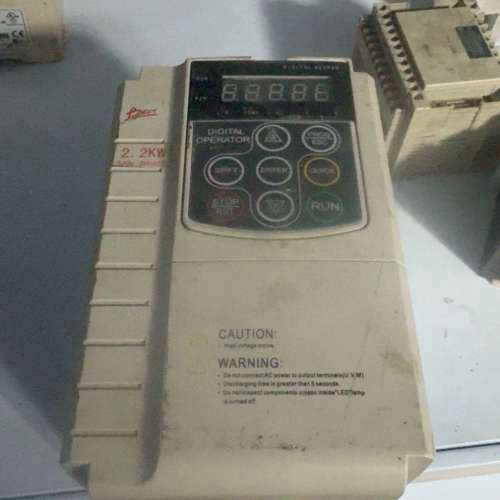 海盐理想变频器3100-2R2G-S2MF，2.2KW，22