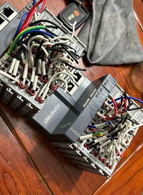 eMobotic远程I/O模块EM8200耦合器