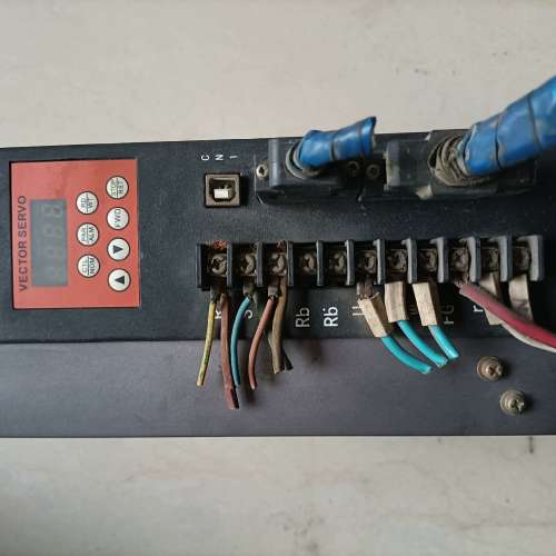 威科达驱动器VEC-VB-2R2H33B-M-B，2.2千瓦