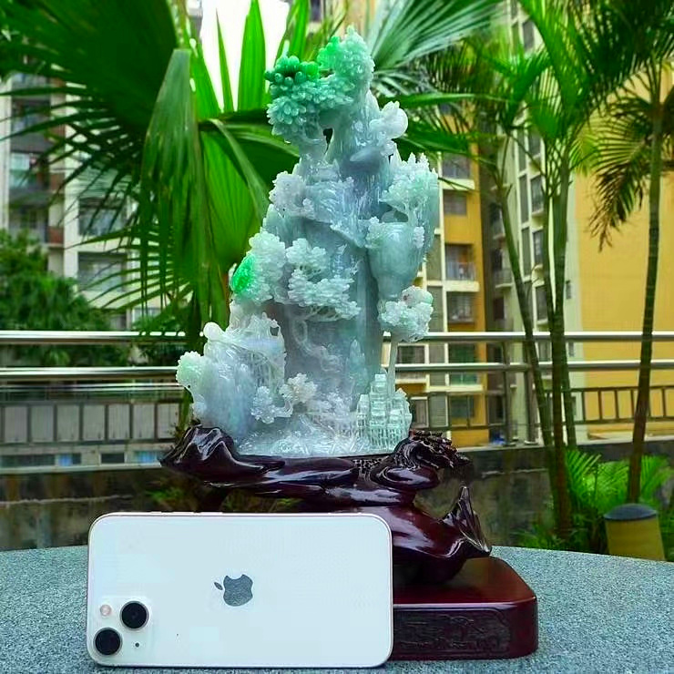 天然缅甸翡翠A货 精美绿色山水摆件 水头足 高山流水