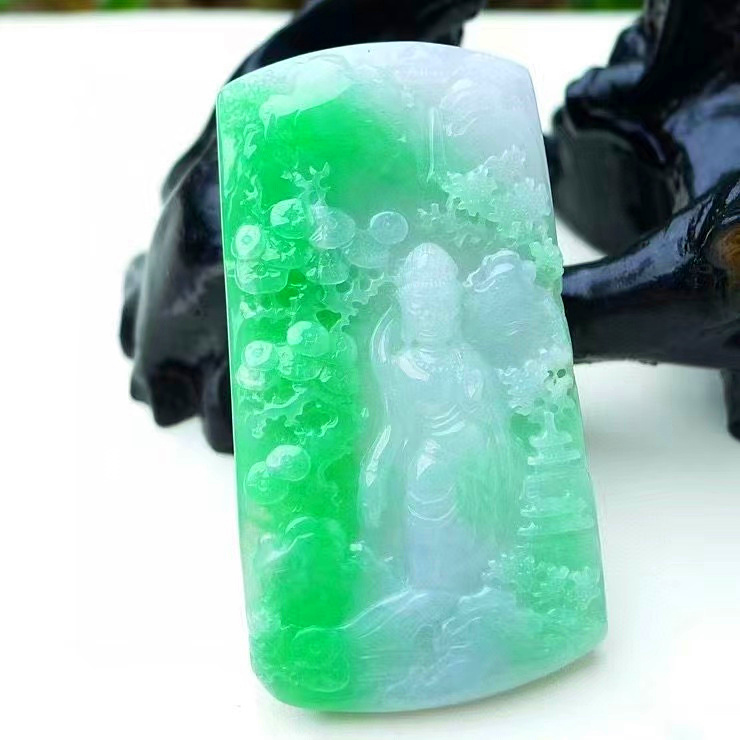 天然A货缅甸翡翠 精美水润 飘绿山水观音 玉质细腻 色泽鲜艳 工艺