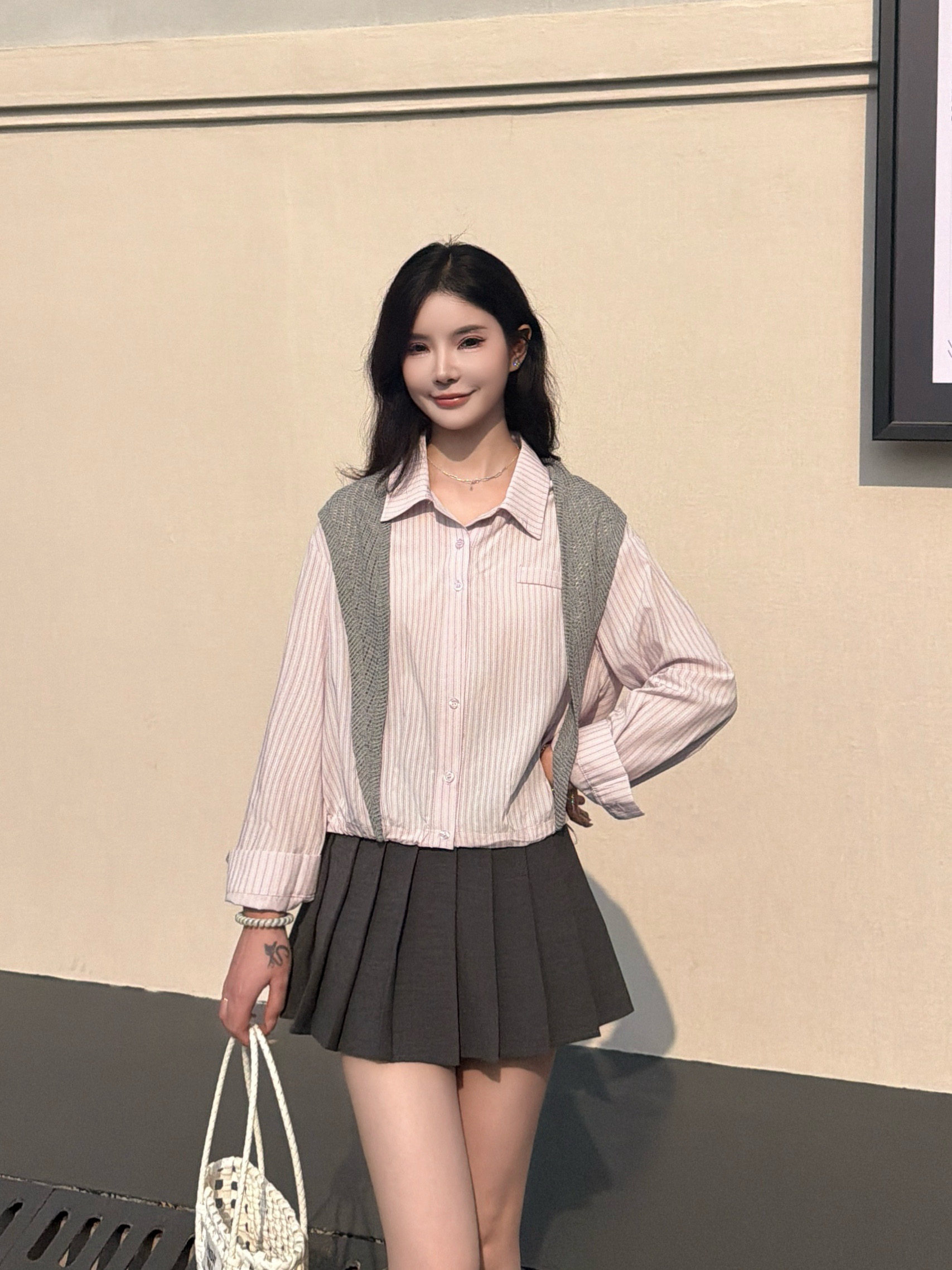 2026春款韩版抽神条纹长袖衬衫女时尚百搭披肩衬衣两件套上衣s206