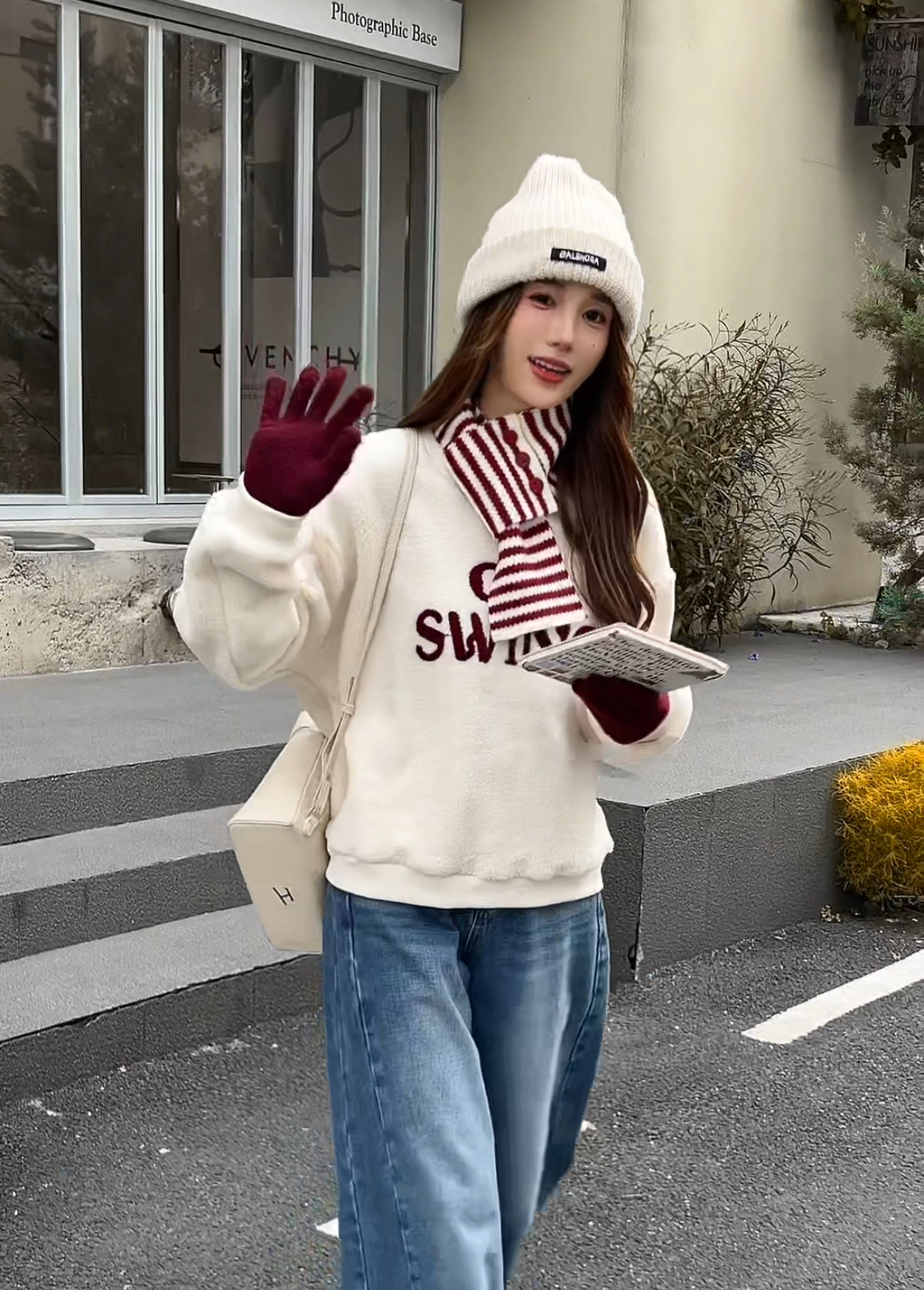 加绒加厚卫衣秋冬保暖上衣韩版宽松显瘦百搭圆领休闲外套带围巾Y