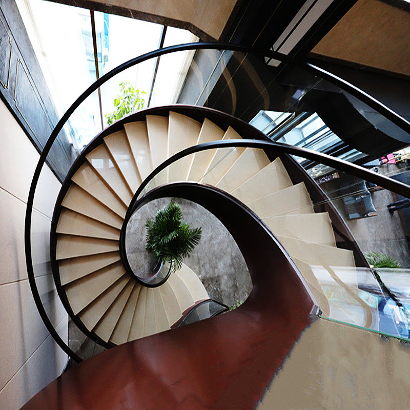 厂家直销可定制贵州凯里钢化玻璃楼梯扶手圆狐骨楼梯旋转楼梯楠木