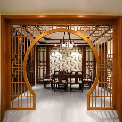 中式仿古实木花格月洞门