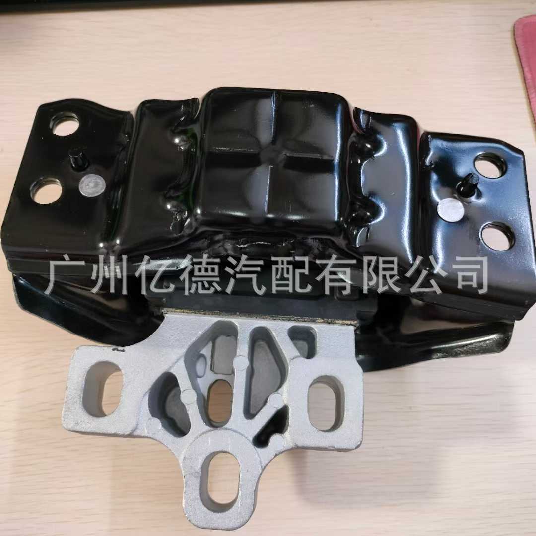 3QF199555  L3QF-199-555C适用于大.众汽车途昂变速箱支架机脚胶