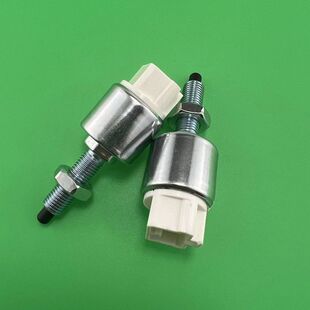 踏板开关 潍柴英致727 脚踏开关 制动开关 G5刹车灯开关 737