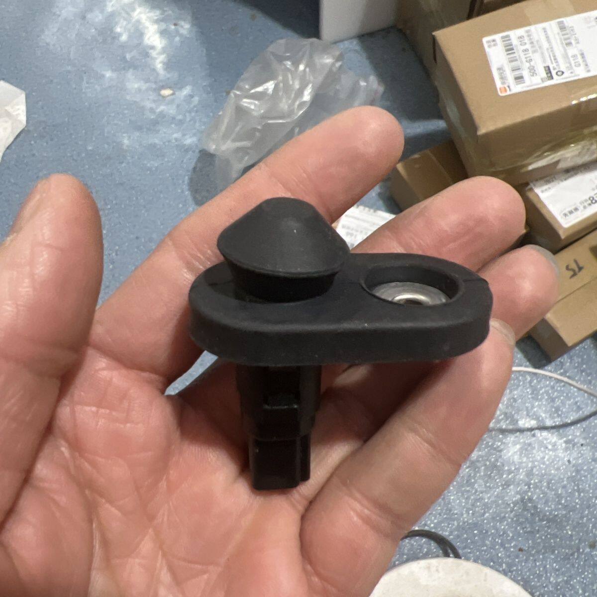 丰田皇冠锐志卡罗拉凯美瑞汉兰达RAV4威驰车门灯控制灯开关