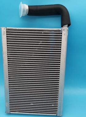 徐工60dA中联雷沃80e雷沃75H雷沃80E 60e 65挖机空调蒸发器蒸发箱