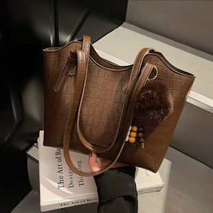 亦舞之城谭思婷秦岚温佩妍白冰王舒涵狙击蝴蝶岑矜陈妍希同款包包