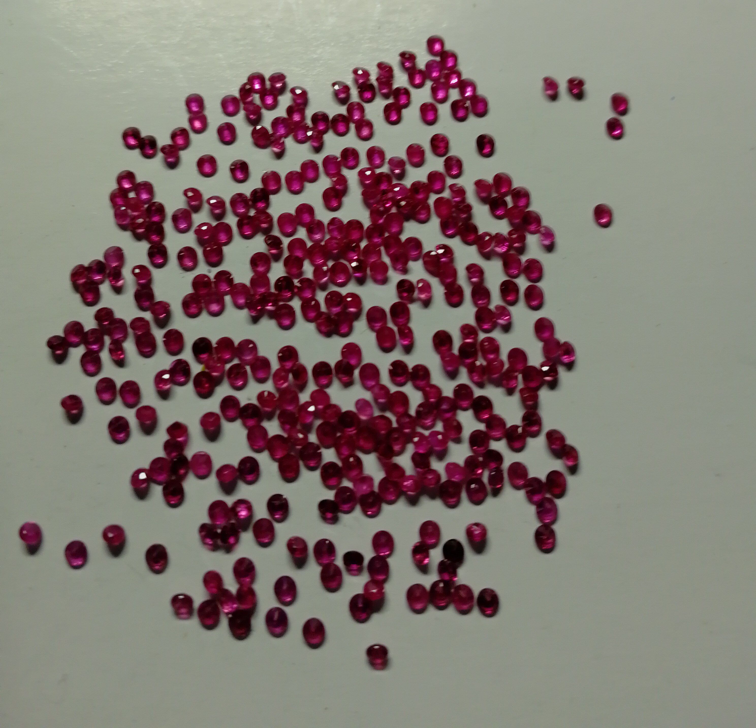 厂家直销纯天然红宝石1.5mm戒面半圆宝石