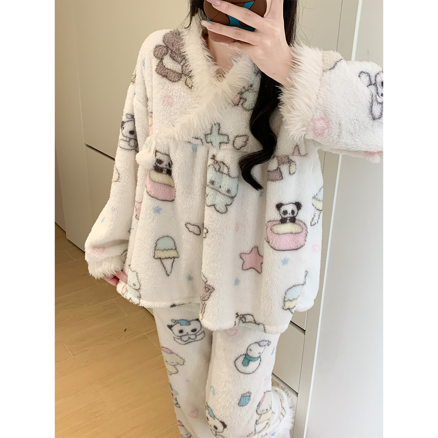 卡通珊瑚绒睡衣女秋冬季加绒加厚