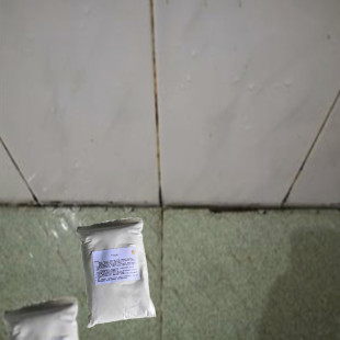 卫生间地砖专用填缝剂防霉胶防水厕所蹲坑周围黑缝黄缝脱落修补胶