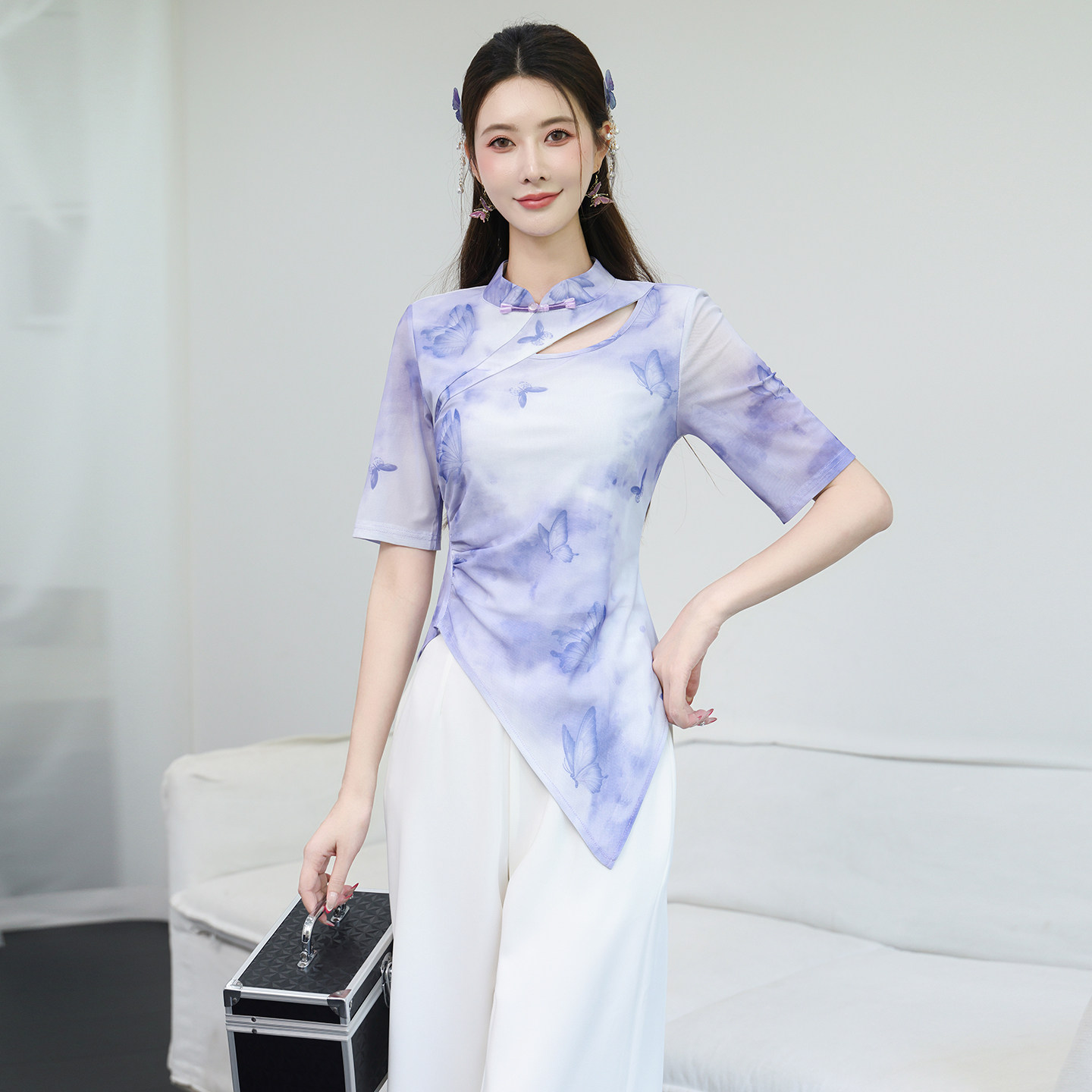 新中式立领盘扣女技师工作服