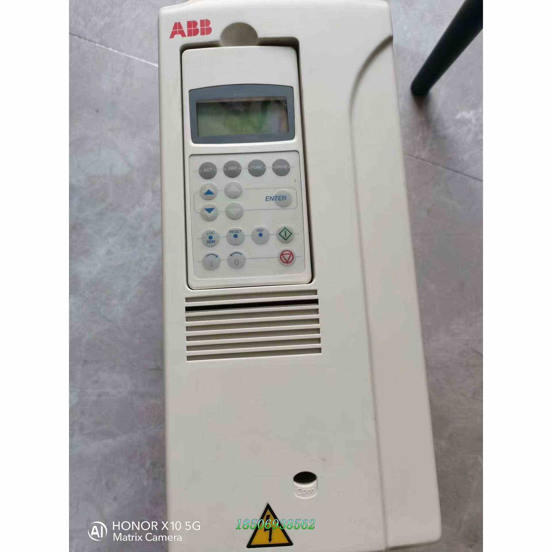 ABB变频器ACS800-01-0011-3+901，的议价出售-封面