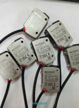 成色不错基恩士 LR- ZB100P激光传感器 片，议价