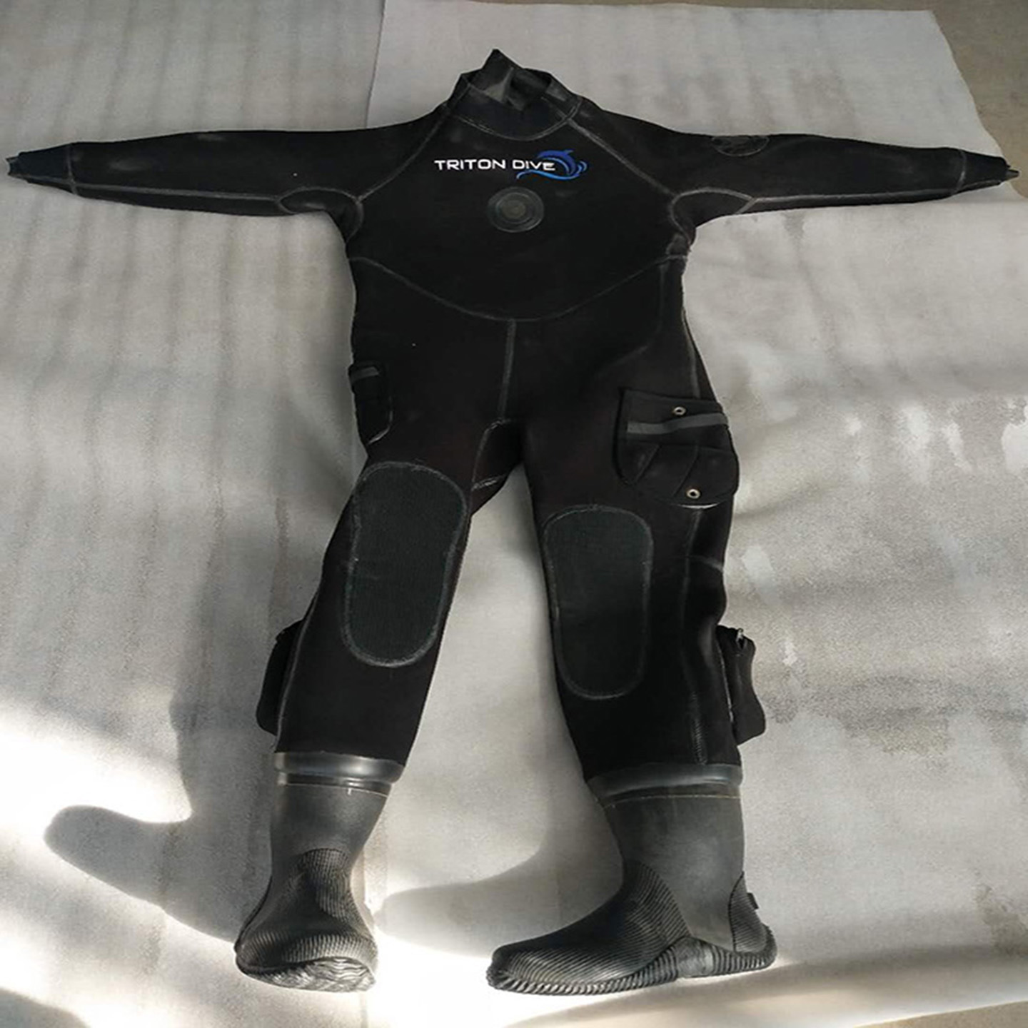 干式潜水服干衣全封闭防水保暖防寒耐磨防划伤市政清污封堵可定制