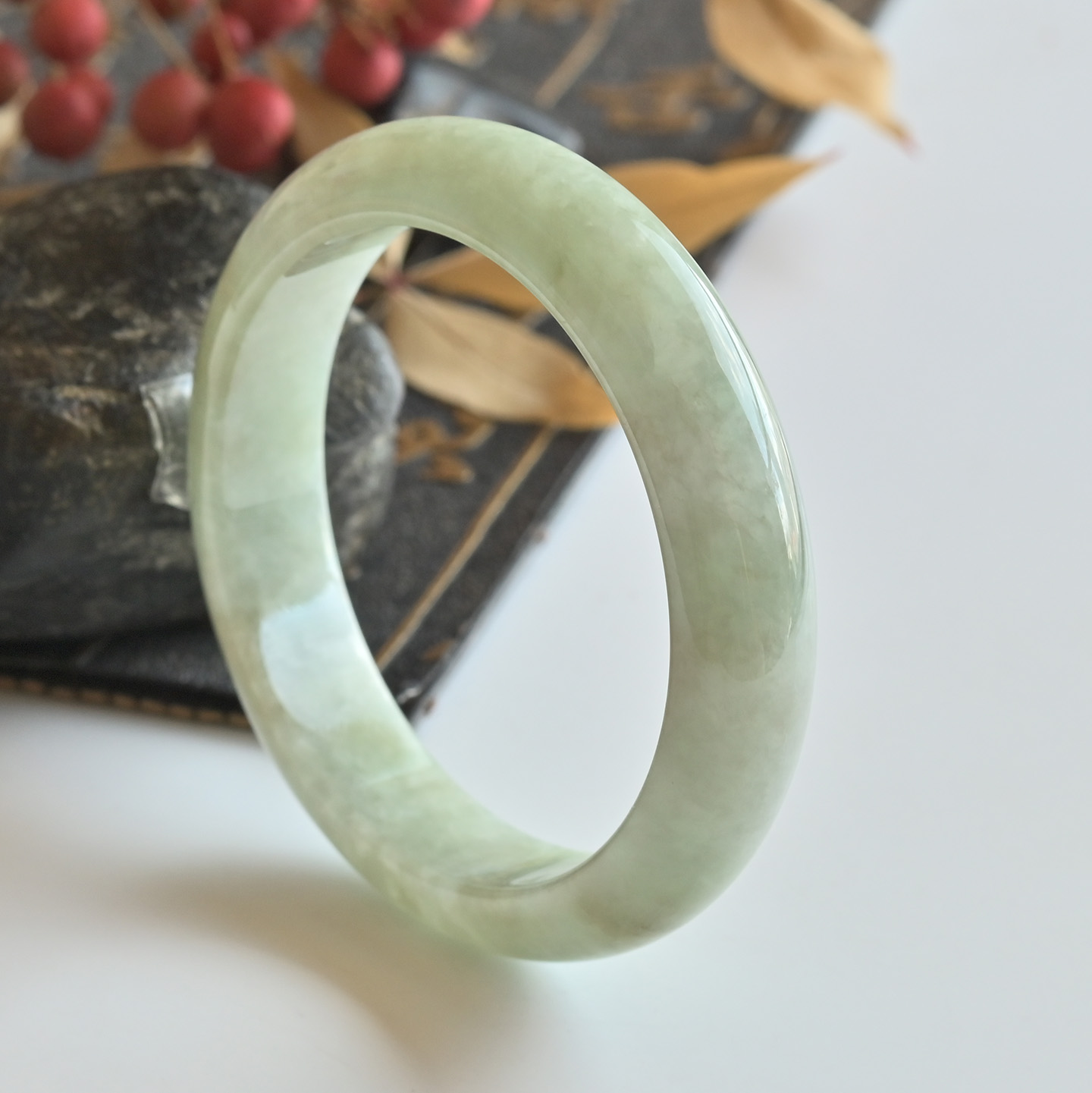 清仓天然A货翡翠手镯冰糯种淡绿玉镯子女款54缅甸玉手镯一物一图