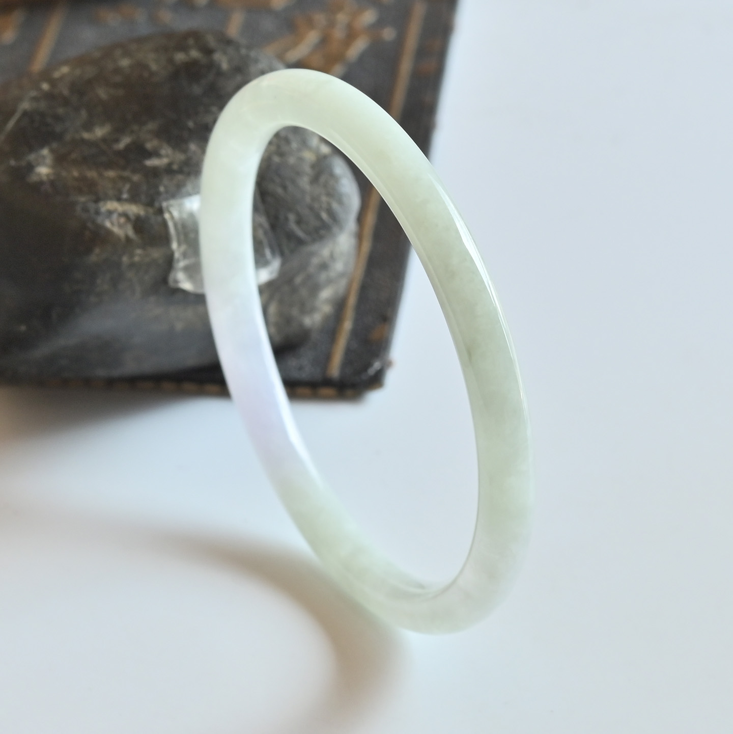 清仓缅甸天然A货翡翠手镯叮当镯53.7冰种淡绿玉镯叮当镯一物一图