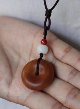 闲·半两温柔天然桃木平安扣项链中式复古长款毛衣链百搭挂件挂饰