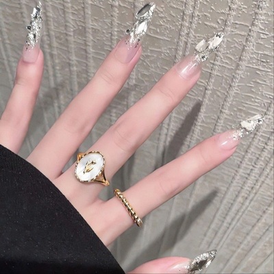 高级感轻奢穿戴甲黄黑皮显白