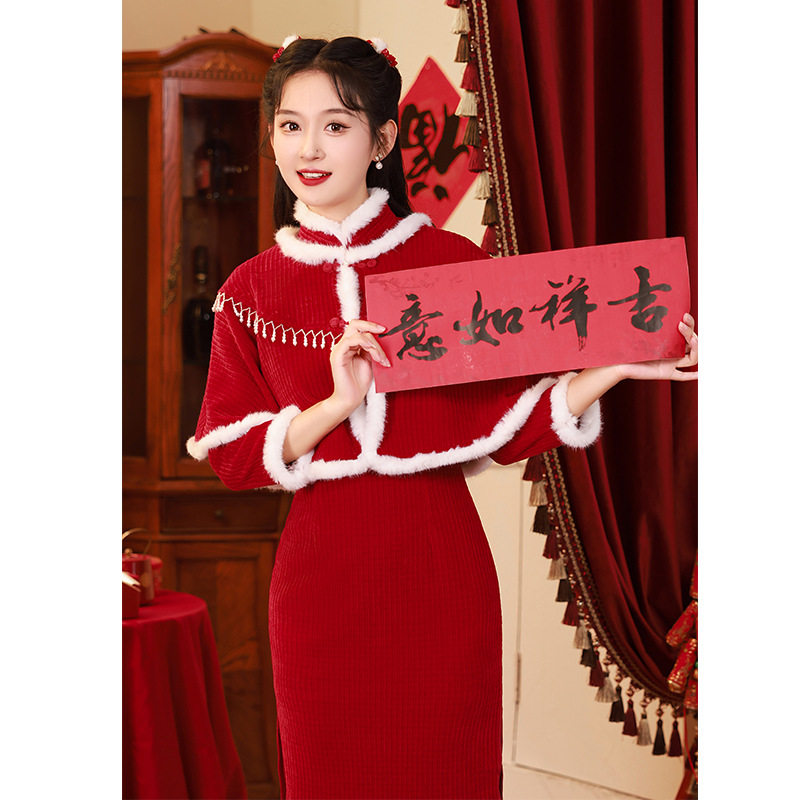 冬天旗袍加绒加厚2024新款小个子红色过年小袄敬酒服新娘连衣裙女