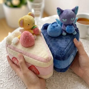 百变可爱小樱小可斯比毛绒化妆品收纳包棉花娃娃高颜值大容量便携