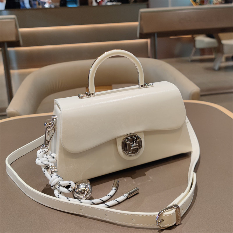 真皮包包女手提包复古百搭休闲小方包高级感时尚单肩包外出斜挎包,箱包皮具/热销女包/男包,小方包,淘宝优惠券,粉丝福利购,淘宝优惠卷