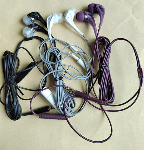 AKG／爱科技线控带麦高还原人声