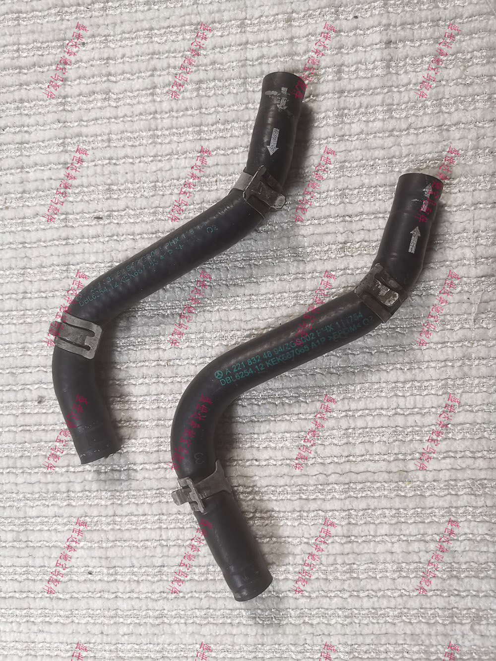 奔驰喷水壶水管安装完美