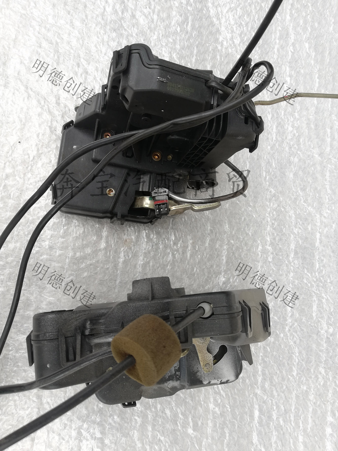 适用奔驰W211车门锁E200 E240 E280前门后门锁机中控闭锁器锁机构