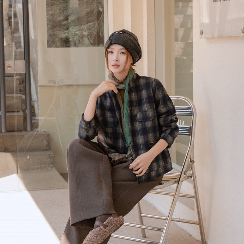 秋季复古格子短款显瘦立领外套女